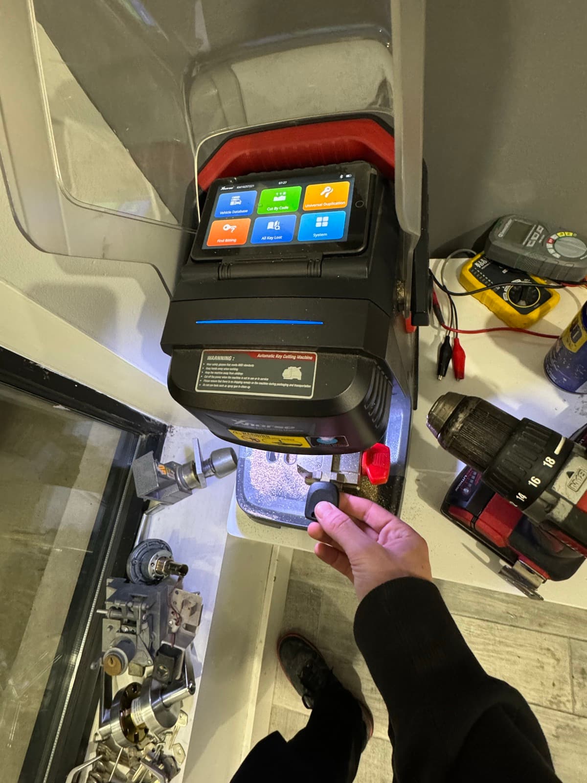 Xhorse automatic key machine mid-cut